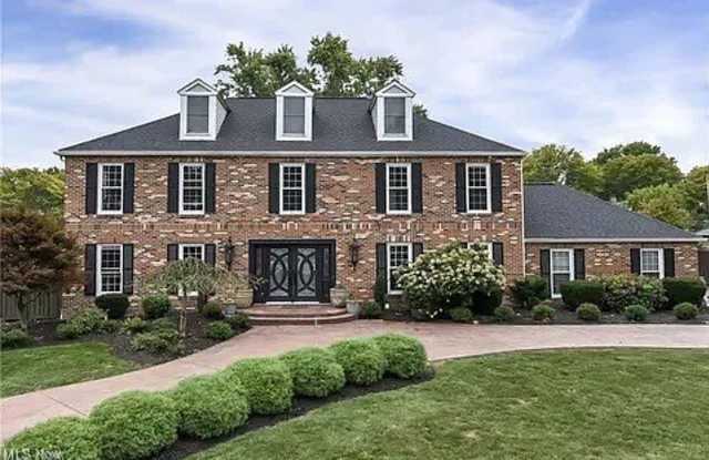 23917 Stonehedge Drive photos photos