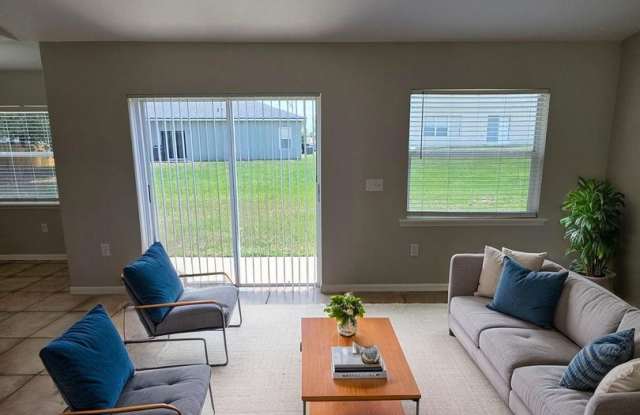 Charming 3-Bedroom Home with New Roof in Quiet Poinciana Location! Gallery 4