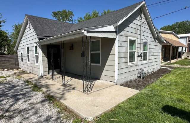 316 W. Elm St. photos photos