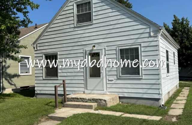 2925 Chestnut - 2925 Chestnut Street, Fort Wayne, IN 46803