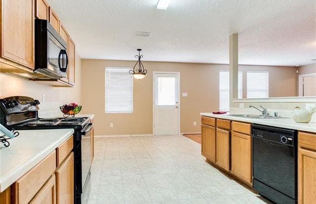 605 Hanceville Way Gallery 2