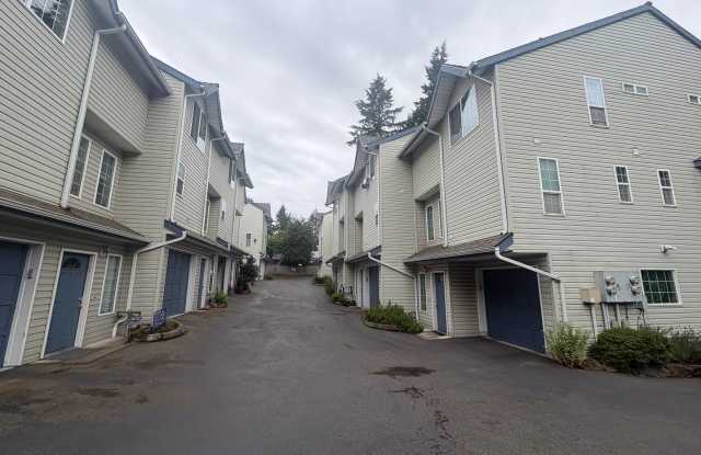 Bright, Spacious Townhome with Stylish Upgrades in Pinehurst/Roosevelt photos photos