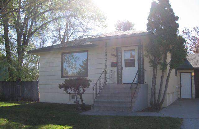 844 1/2 Parkhill Drive photos photos
