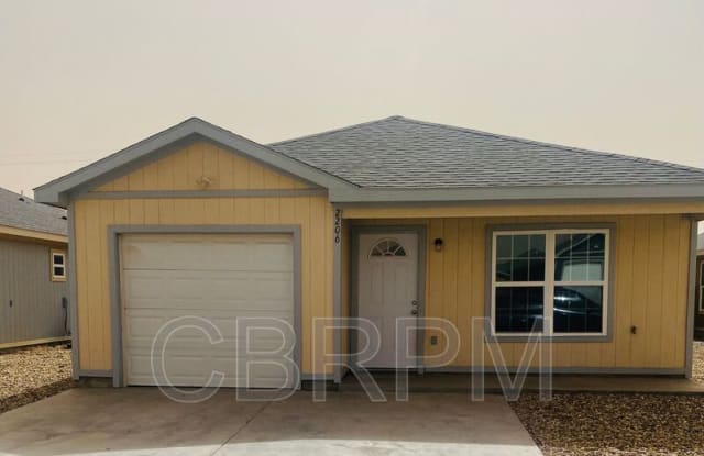 2206 E Main Street photos photos