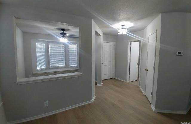 146 Cindy Lou Drive Gallery 3