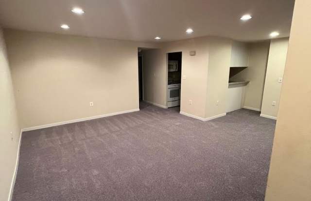 3 ANDREW PL #R98 Gallery 3
