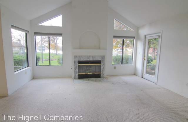 23 Sierra Lakeside Lane Gallery 3