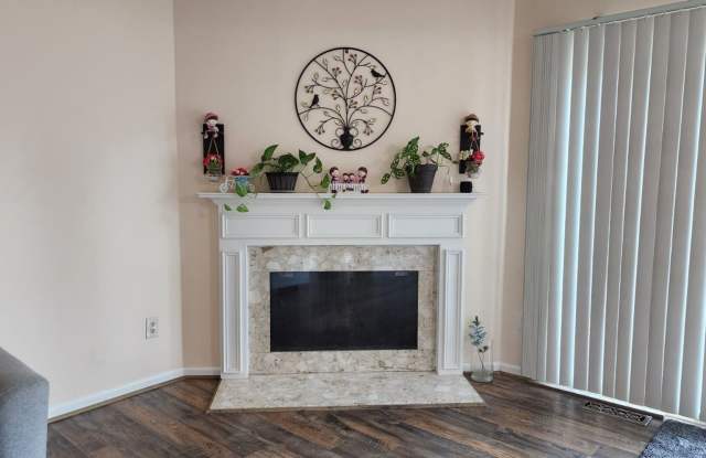 Spacious 3 bedroom Condo near Northville downtown - 1226 Charleston Court, Northville, MI 48167 Spacious 3 bedroom Condo near Northville downtown - 1226 Charleston Court, Northville, MI 48167