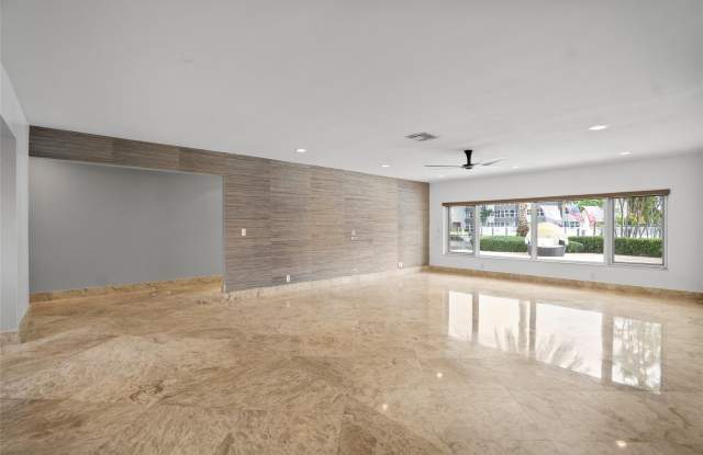 5200 NE 31ST Avenue Gallery 3