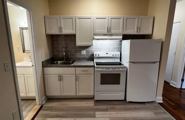 Mission Hill 2 Bed – No Broker Fee – Hot Water Included – 9/1 photos photos