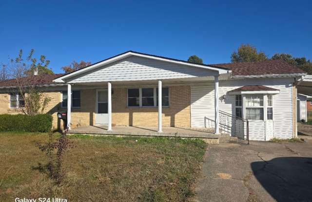 3 Bed 2 bath home in Paragould - 613 North 9th Street, Paragould, AR 72450 3 Bed 2 bath home in Paragould - 613 North 9th Street, Paragould, AR 72450
