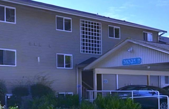 Elegant Accessible 3 Bedroom Home with Private Garden Easy Waterfront Access photos photos Elegant Accessible 3 Bedroom Home with Private Garden Easy Waterfront Access photos photos