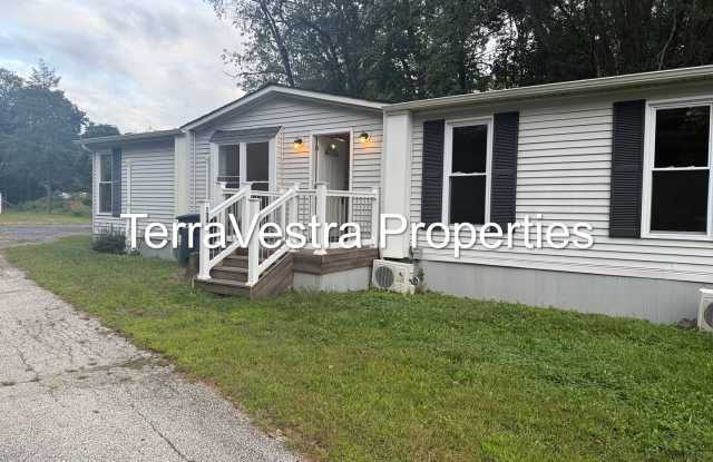 Single Family in Williamstown. Eligible for $500 Security Deposit. photos photos