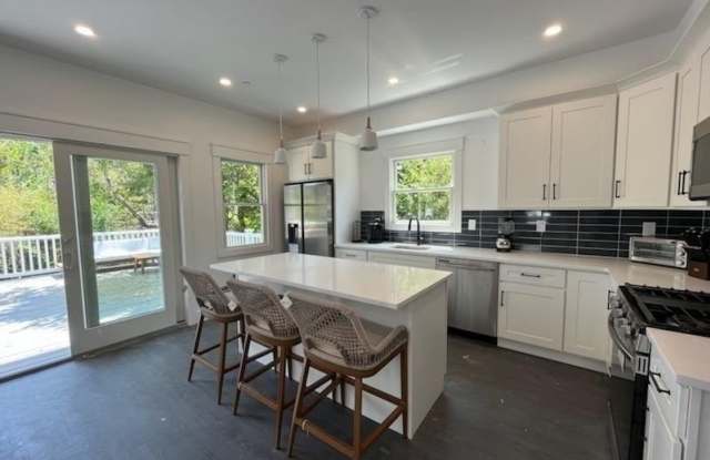570 Bayberry Walk Gallery 3