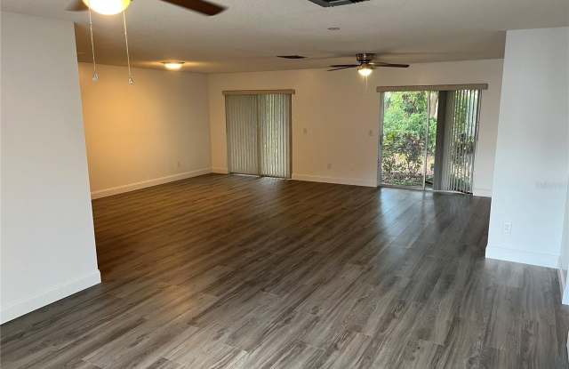 10108 BLUFF Court Gallery 3