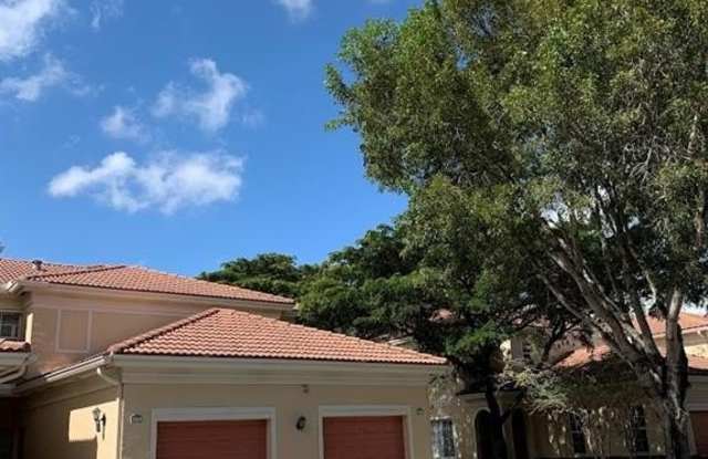 2565 Centergate Dr - 2565 Centergate Drive, Miramar, FL 33025