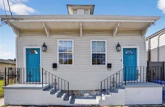 1627 N JOHNSON Street photos photos