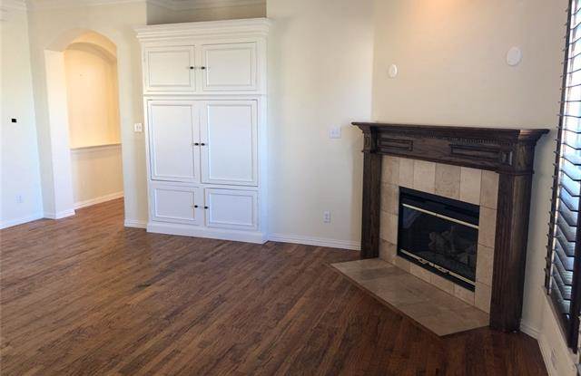 3110 University Park Lane Gallery 4