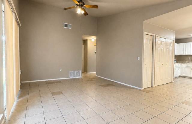 8023 Laurel Bend Gallery 3