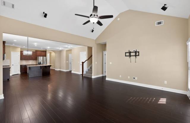 Spacious 4BR House in Evans - 2226 Kendall Park Drive, Columbia County, GA 30813