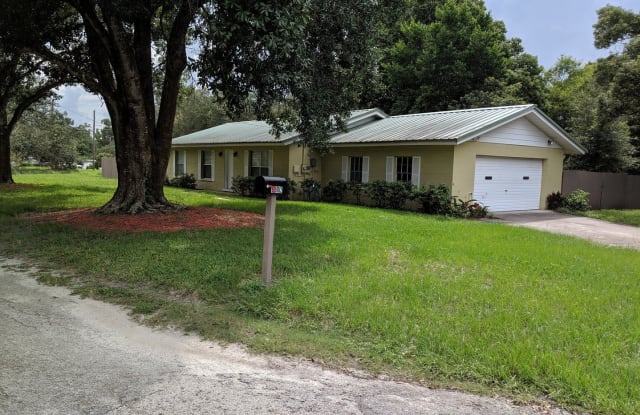 8302 N Grove View Pl - 8302 N Grove View Pl, Tampa, FL 33617