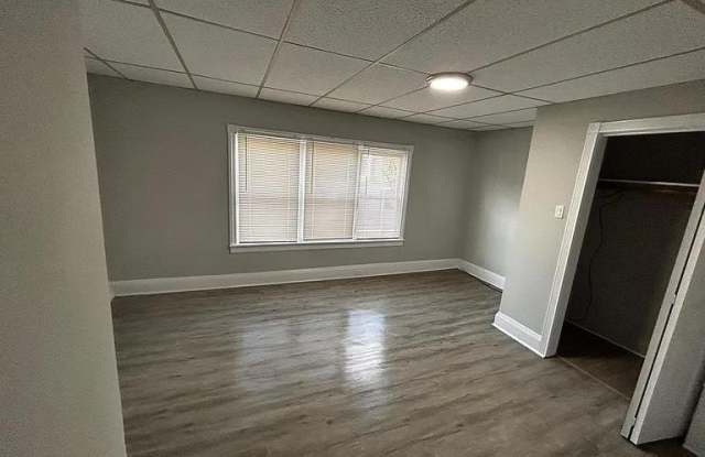 1616 Ferry Street Gallery 4
