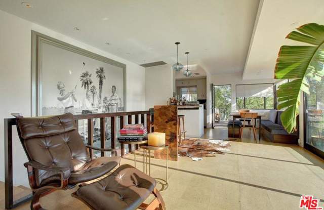 8715 SKYLINE Drive Gallery 4