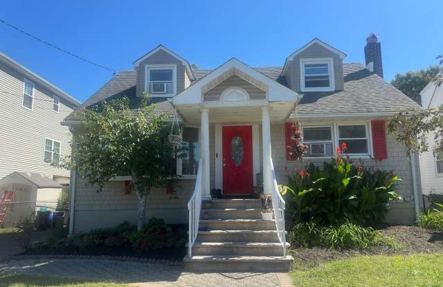 64 Waackaack Avenue photos photos