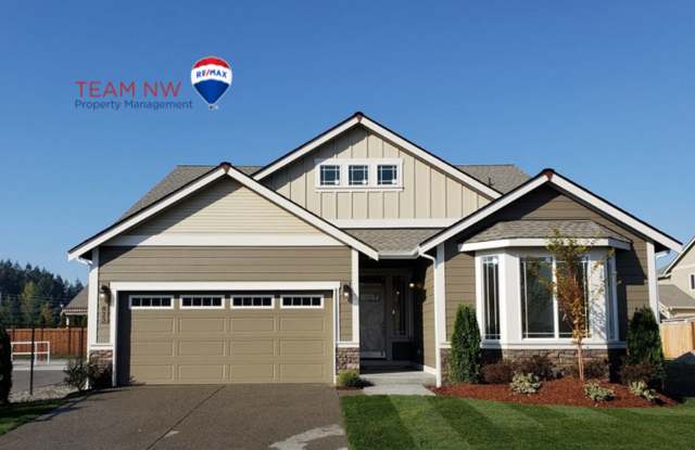 Main floor primary suite! 4 bedroom luxury home! North Thurston School District photos photos