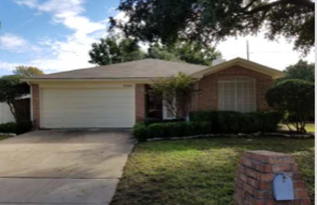 6525 Electra Dr - 6525 Electra Drive, Arlington, TX 76001