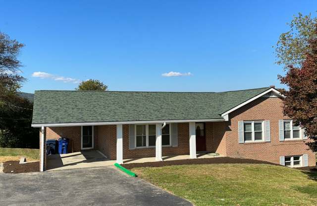 Large home in convent Blacksburg location Gallery 3