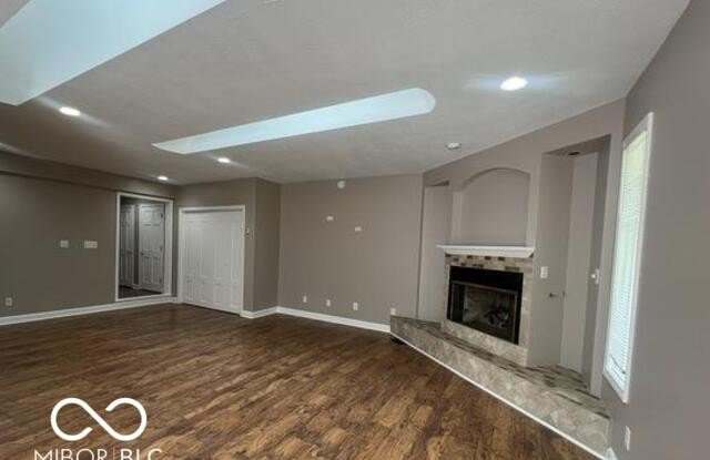 945 Fox Hill Drive Gallery 4