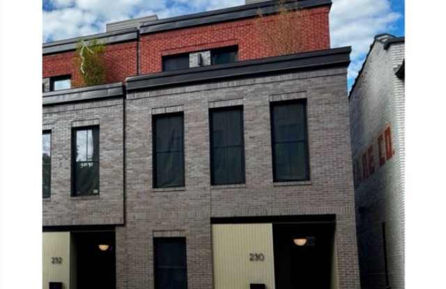 230 Washington Street Northeast Gallery 1