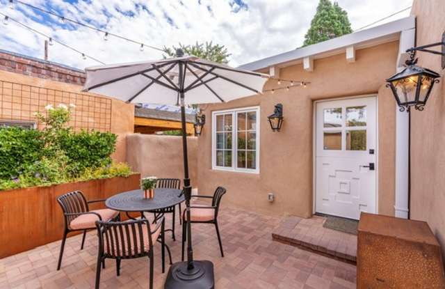 435 Calle La Paz – Furnished Historic Eastside Home – Utilities Included Gallery 3