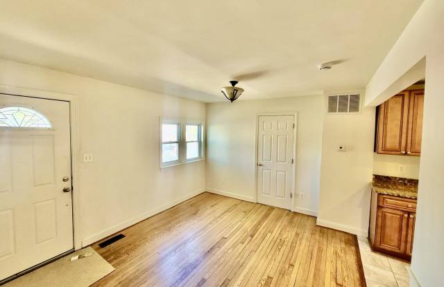 2416 ARLINGTON BOULEVARD Gallery 4
