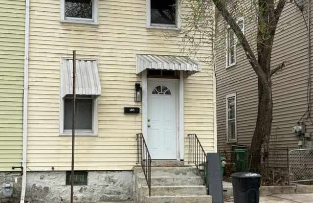 3 Bedroom 1 Bathroom house in Carlisle PA! Gallery 1