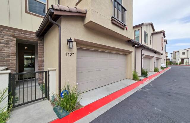 Highly upgraded townhome in Carlsbad - 1707 Silverberry Way, Oceanside, CA 92056 Highly upgraded townhome in Carlsbad - 1707 Silverberry Way, Oceanside, CA 92056