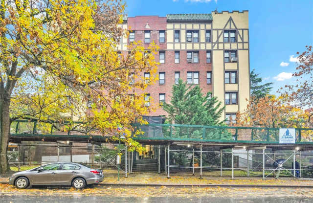 115-25 Metropolitan Avenue - 115-25 Metropolitan Avenue, Queens, NY 11418
