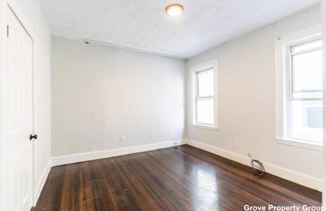 205-207 L street Gallery 4