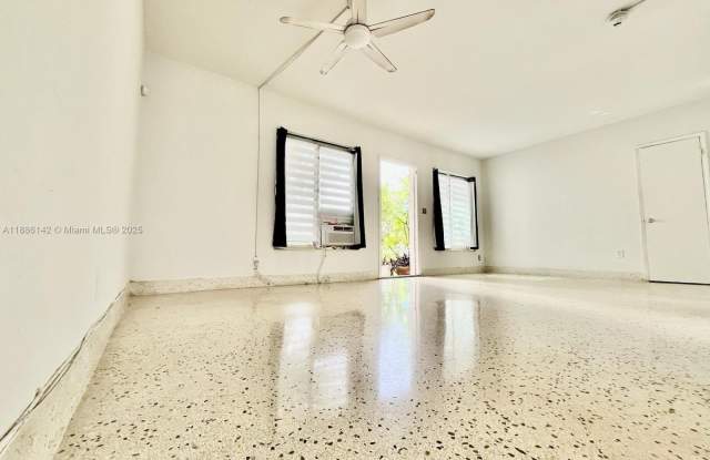 2101 SW 3rd Ave photos photos