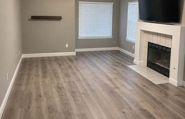 8111 Filifera Way Gallery 3