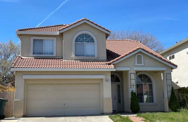 NICE TWO STORY IN WEST ROSEVILLE NEAR SCHOOLS  PARK. NEWER LAMINATE FLOORING  INTERIOR PAINT! - 8965 Rising Mist Way, Roseville, CA 95747