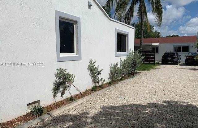 535 NW 93rd St photos photos