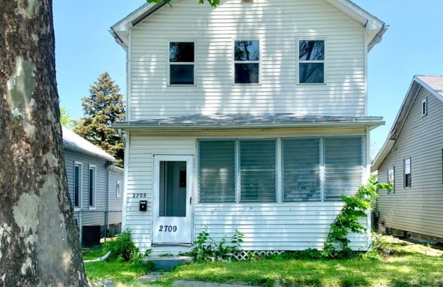 2709 6th Ave. - 2709 6th Avenue, Rock Island, IL 61201