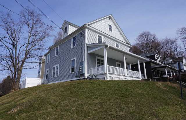 6 Adams Street Gallery 2