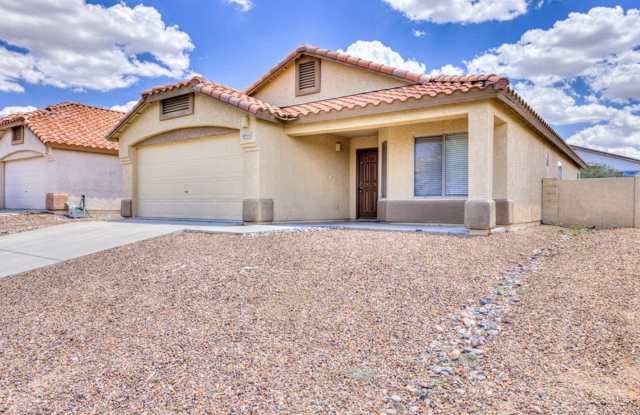 3 Bedroom, 2 Bath - 8900 East Marci Lynne Way, Tucson, AZ 85747
