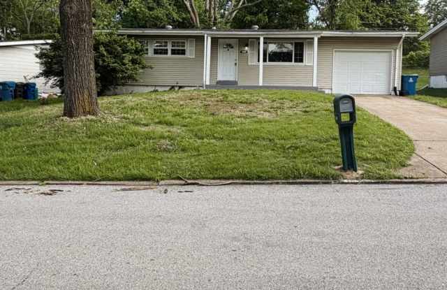 Spacious 3 Bedroom Rental - Ready for Immediate Move-in! photos photos