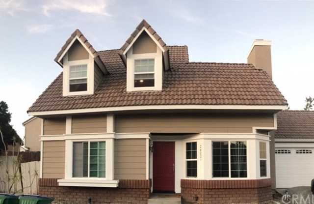 28001 Ebson - 28001 Ebson, Mission Viejo, CA 92692