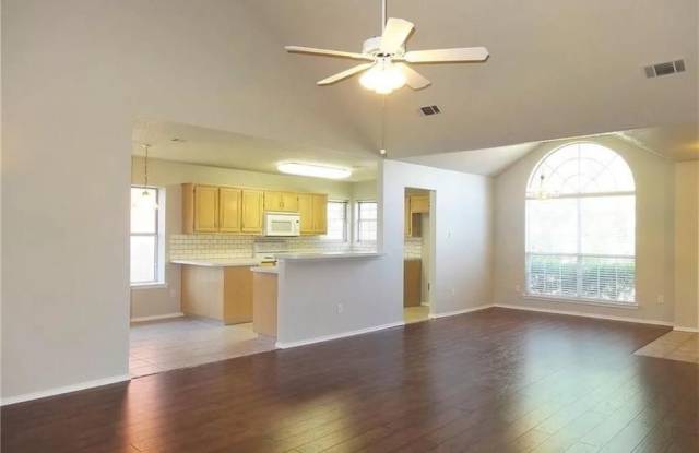 940 Valley View Drive Gallery 3