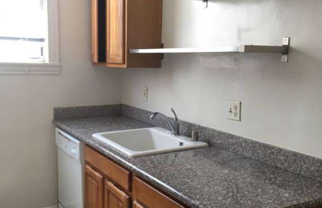 650ft2 - Sunny Apartment, Close to everywhere! Nearby BART & CAL Gallery 4